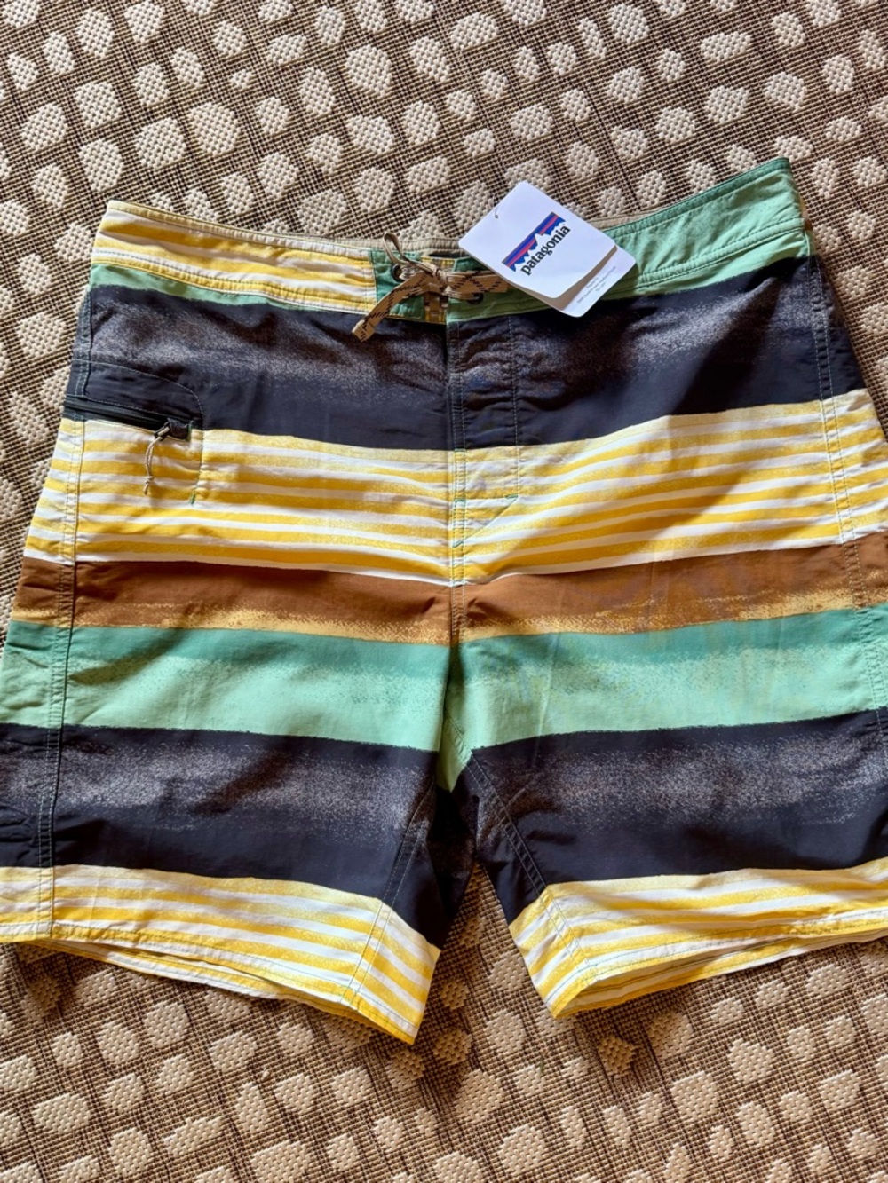 Patagonia Wavefarer Board Shorts 19” Stripe NWT Mens 38 Swim Trunks Surf